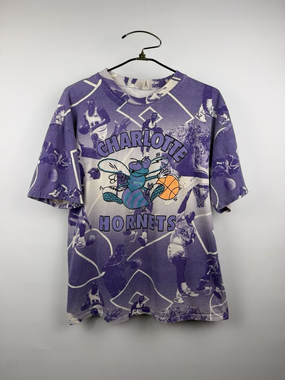 Vintage 90’s Charlotte Hornets AOP Single Stitch Magic Johnson T's XL 25x28.5